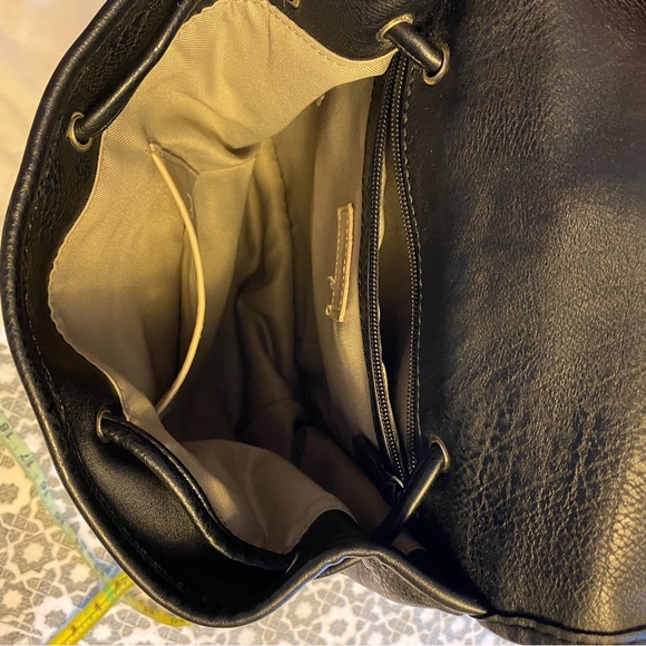 -SOLD Fiori black backpack purse all man made material pull top closure. - Picture 5 of 8